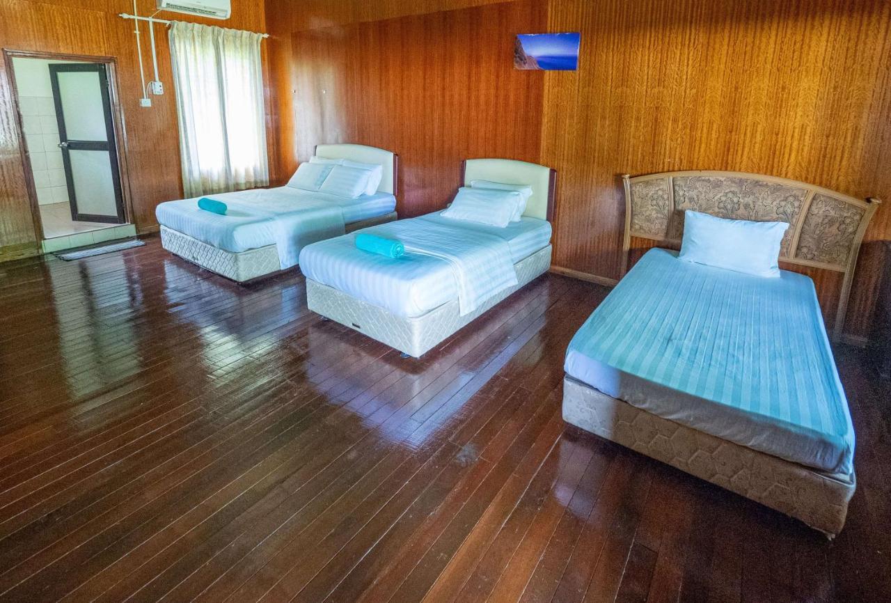 Benarat Lodge Mulu Bagian luar foto