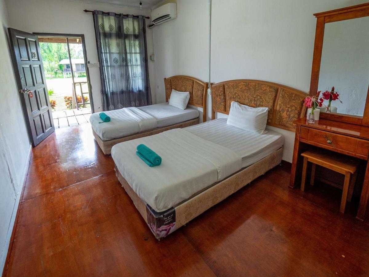 Benarat Lodge Mulu Bagian luar foto