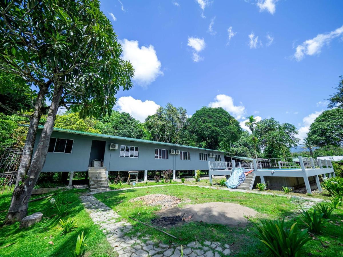 Benarat Lodge Mulu Bagian luar foto