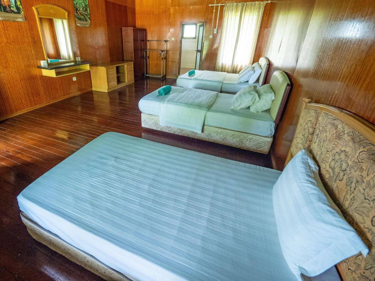 Benarat Lodge Mulu Bagian luar foto
