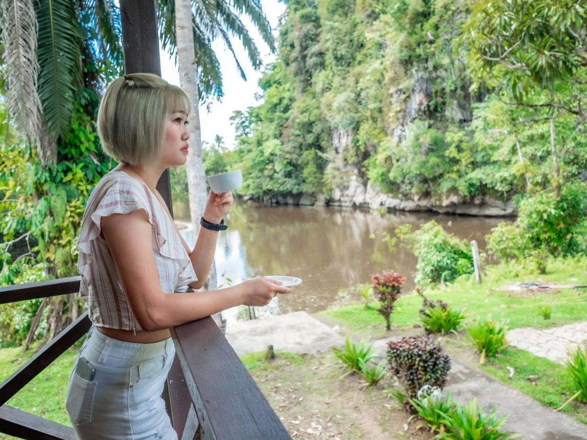 Benarat Lodge Mulu Bagian luar foto