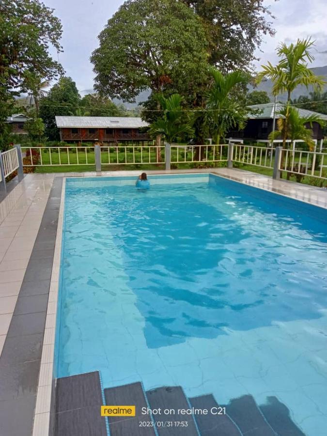 Benarat Lodge Mulu Bagian luar foto