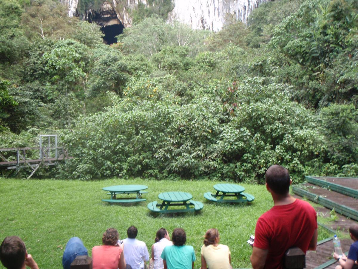 Benarat Lodge Mulu Bagian luar foto