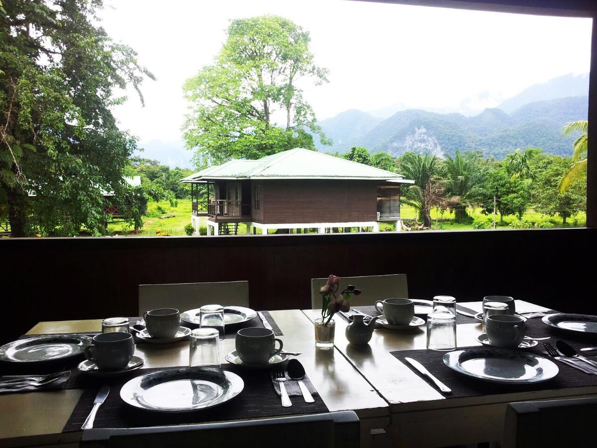 Benarat Lodge Mulu Bagian luar foto