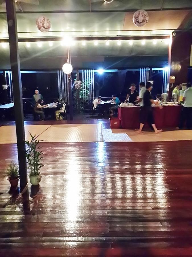 Benarat Lodge Mulu Bagian luar foto