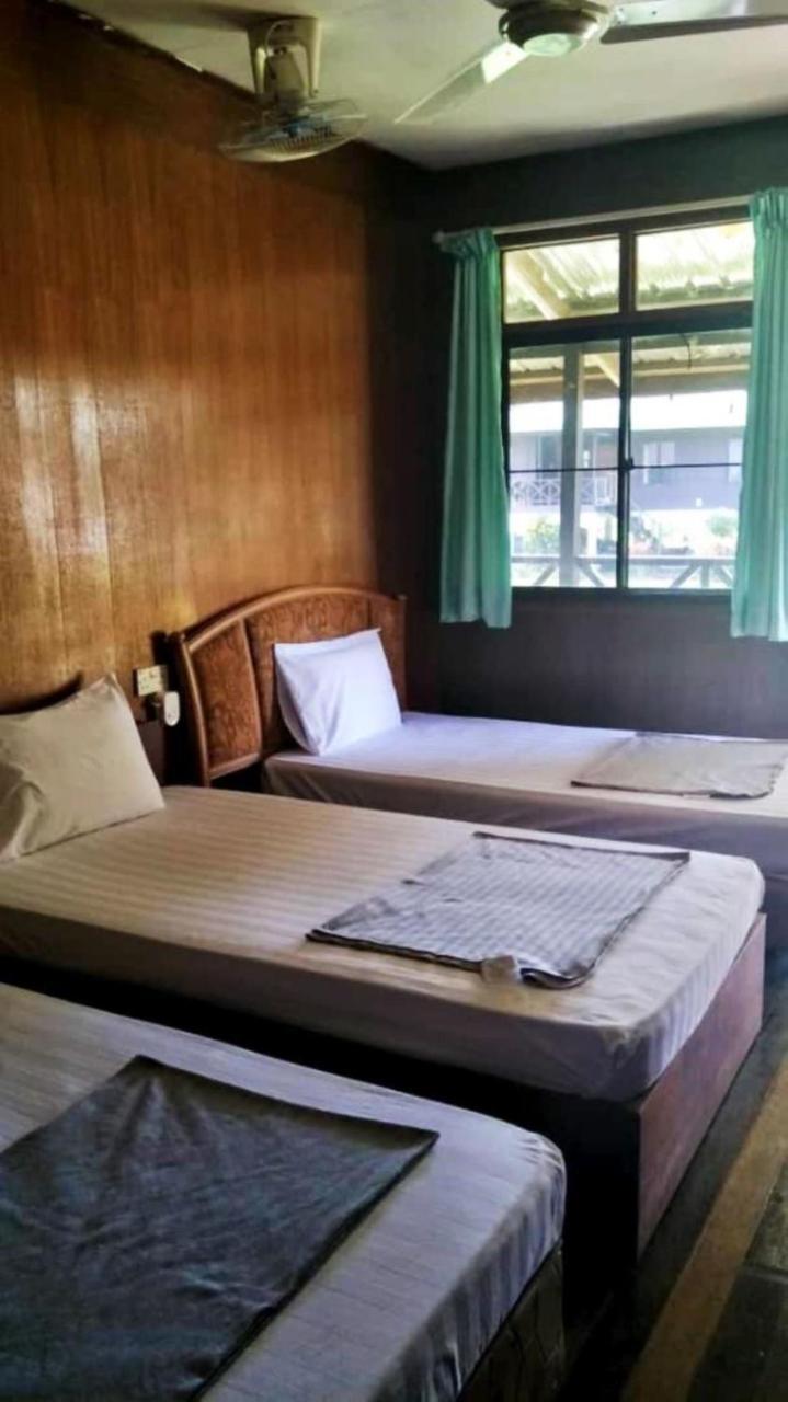 Benarat Lodge Mulu Bagian luar foto