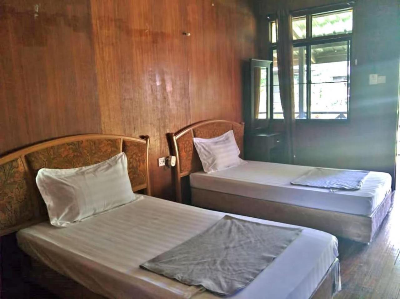 Benarat Lodge Mulu Bagian luar foto